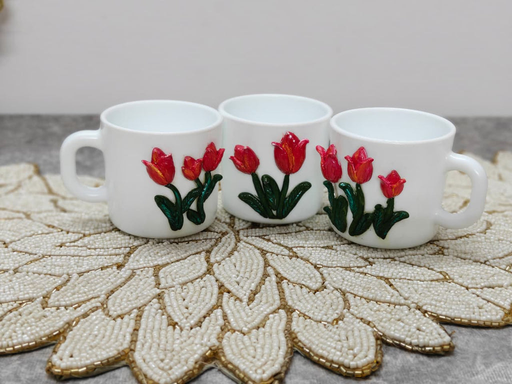 Handcrafted Tulip Bloom Mug Set